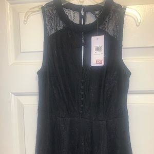 Guess Lace sleeveless blouse